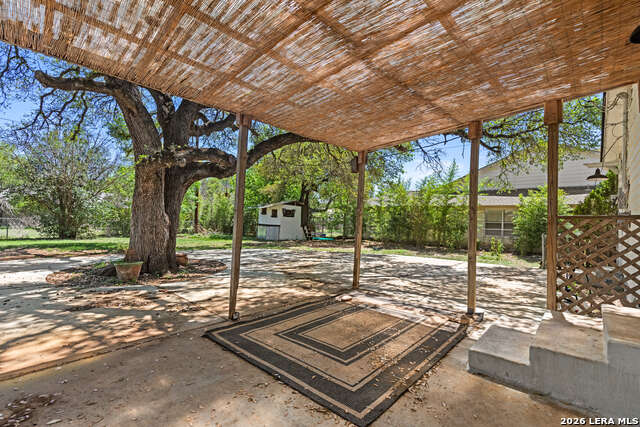 Image 37 of 43 For 904 Country Rd