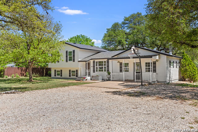 Image 4 of 43 For 904 Country Rd