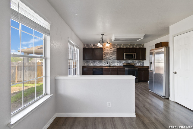 Image 10 of 26 For 6930 Pecan Fall