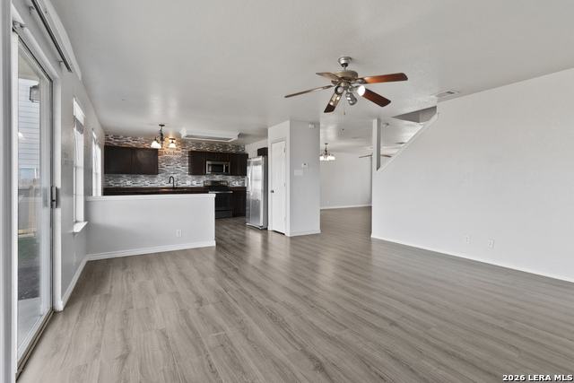 Image 11 of 26 For 6930 Pecan Fall