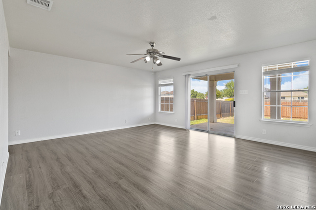 Image 13 of 26 For 6930 Pecan Fall