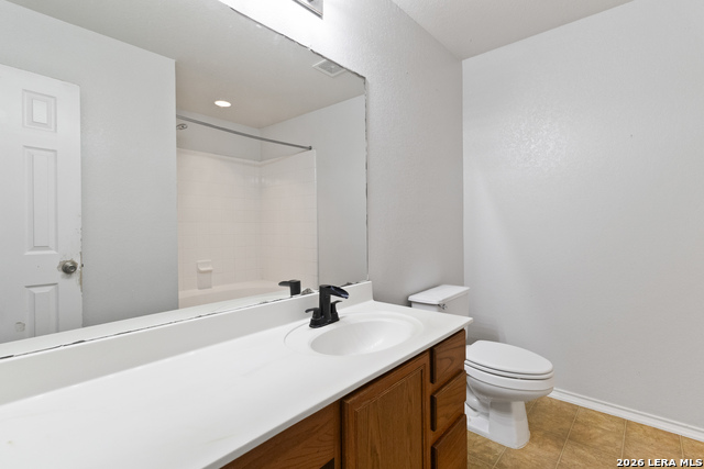 Image 17 of 26 For 6930 Pecan Fall