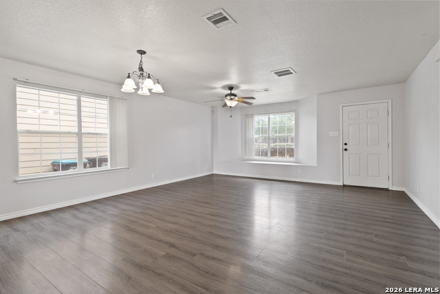 Image 3 of 26 For 6930 Pecan Fall