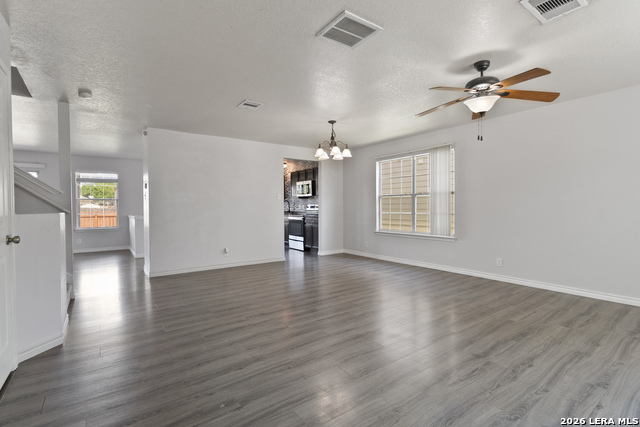 Image 4 of 26 For 6930 Pecan Fall