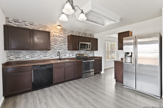 Image 6 of 26 For 6930 Pecan Fall