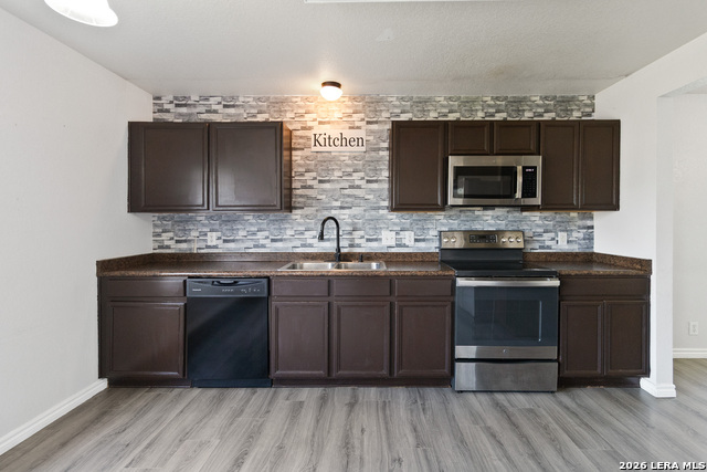 Image 7 of 26 For 6930 Pecan Fall