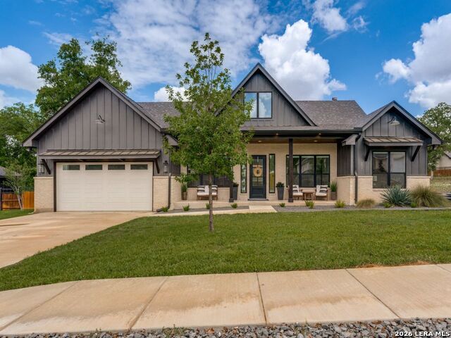 Details for 204 Ash Pkwy, La Vernia, TX 78121