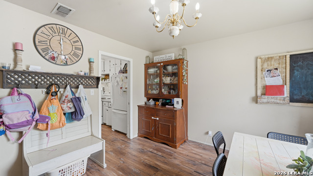 Image 24 of 39 For 7830 Village Oak Dr