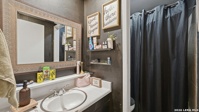 Image 31 of 39 For 7830 Village Oak Dr