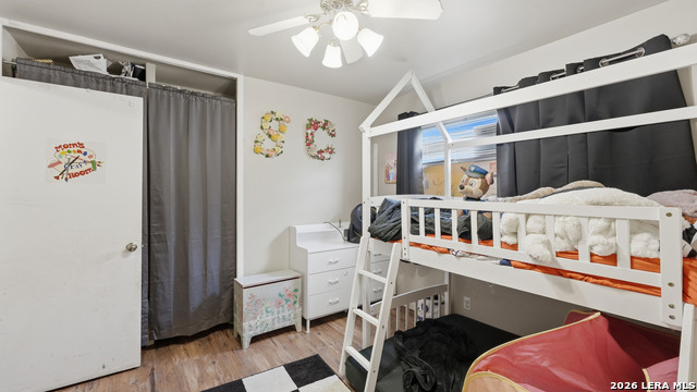 Image 34 of 39 For 7830 Village Oak Dr