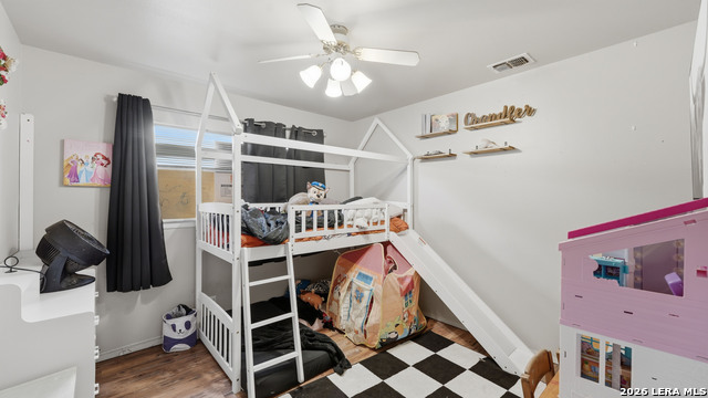 Image 35 of 39 For 7830 Village Oak Dr