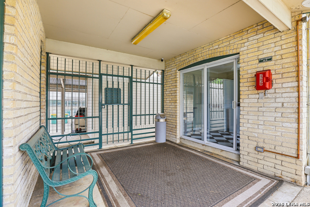 Image 20 of 22 For 9915 Powhatan  J3