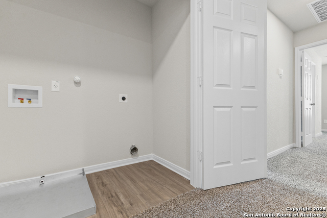 Image 15 of 27 For 219 Bonnie Bend