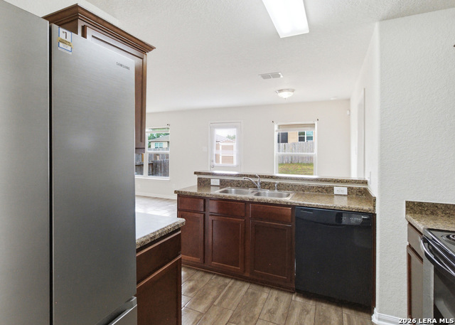 Image 12 of 27 For 6230 Lake Victoria St