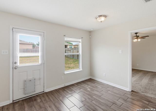 Image 7 of 27 For 6230 Lake Victoria St