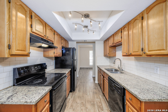 Listing photo id 12 for 602 Sawtooth Dr