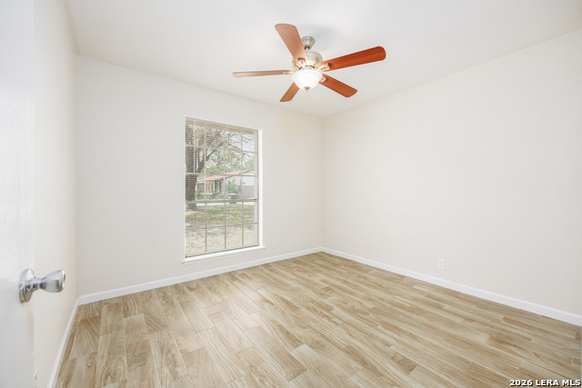 Listing photo id 16 for 602 Sawtooth Dr