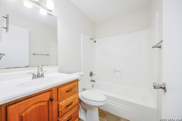 Listing photo id 18 for 602 Sawtooth Dr