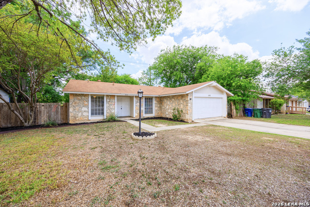 Listing photo id 1 for 602 Sawtooth Dr