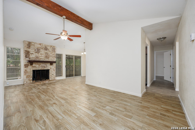 Listing photo id 5 for 602 Sawtooth Dr