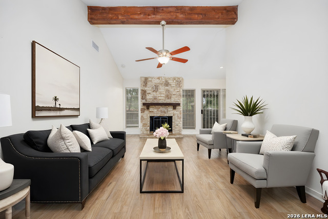 Listing photo id 7 for 602 Sawtooth Dr