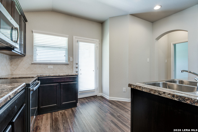 Image 12 of 28 For 1041 Lauren St