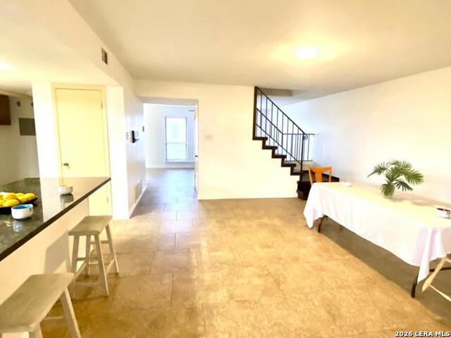 Image 5 of 23 For 6810 Crown Rdg