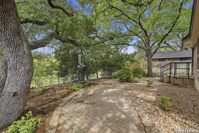 Image 10 of 38 For 15715 Eagle Cliff St