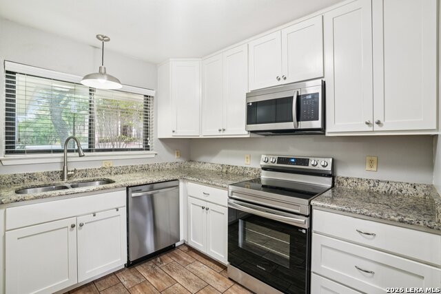 Image 12 of 46 For 6106 Vance Jackson Rd  42