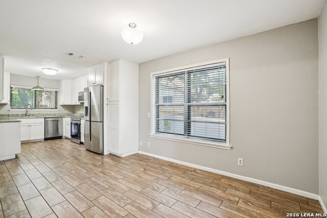 Image 15 of 46 For 6106 Vance Jackson Rd  42