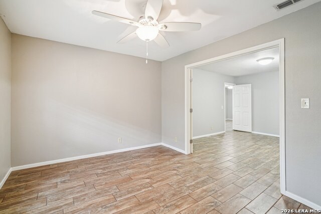 Image 21 of 46 For 6106 Vance Jackson Rd  42