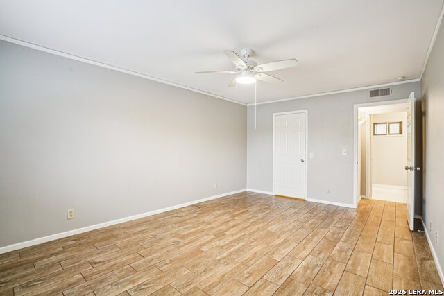 Image 23 of 46 For 6106 Vance Jackson Rd  42