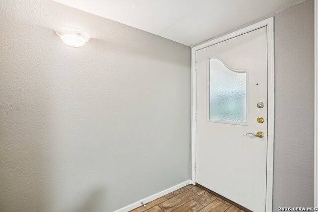 Image 4 of 46 For 6106 Vance Jackson Rd  42