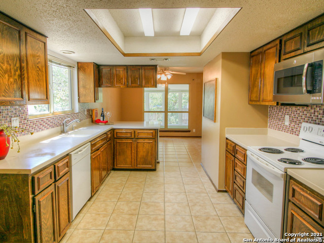 Image 11 of 27 For 14119 Moss Farm St