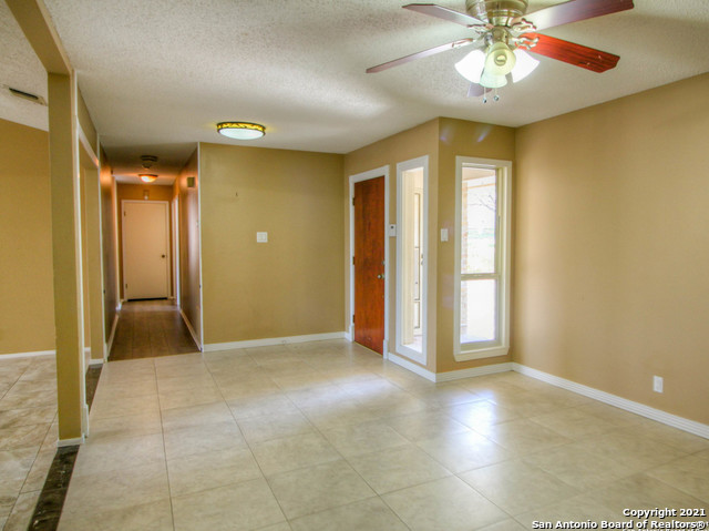 Image 12 of 27 For 14119 Moss Farm St