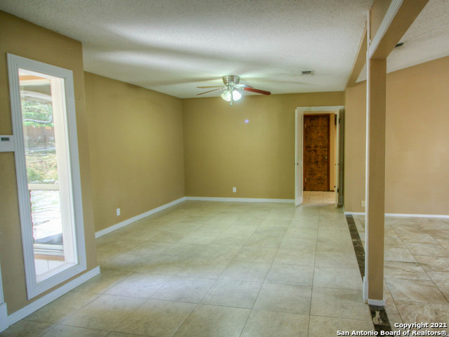 Image 13 of 27 For 14119 Moss Farm St