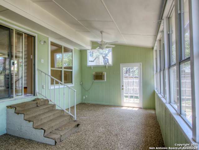 Image 21 of 27 For 14119 Moss Farm St