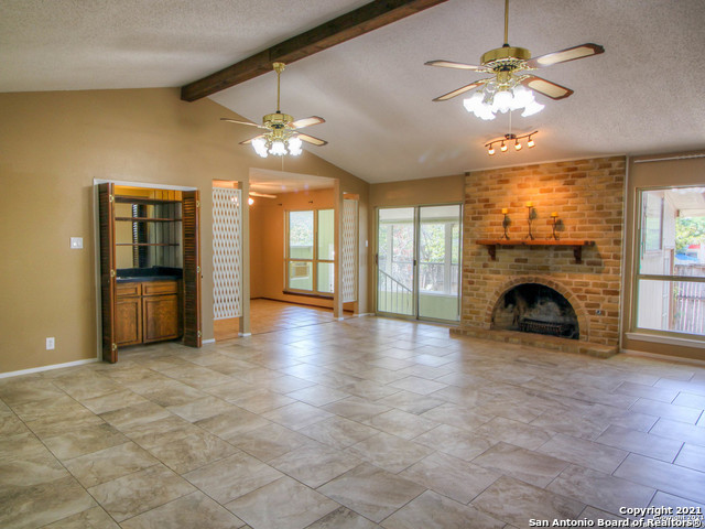 Image 4 of 27 For 14119 Moss Farm St