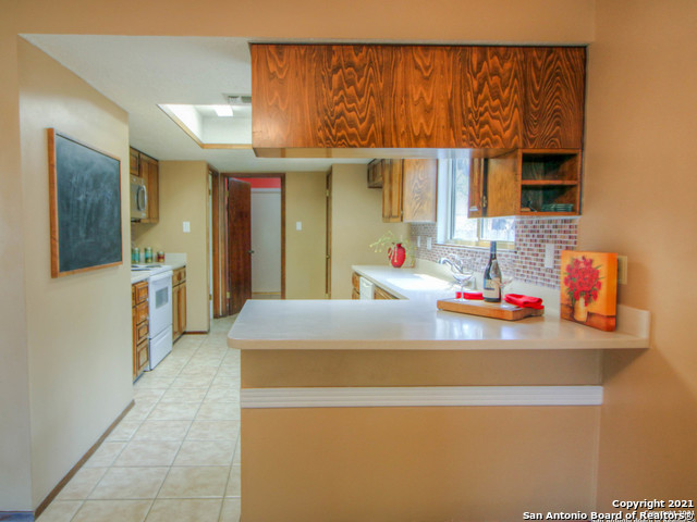 Image 9 of 27 For 14119 Moss Farm St