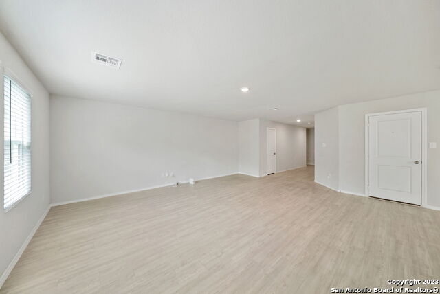 Image 9 of 34 For 10135 Braun Cloud