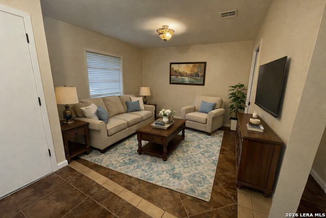 Image 5 of 25 For 838 Saddlebrook Dr