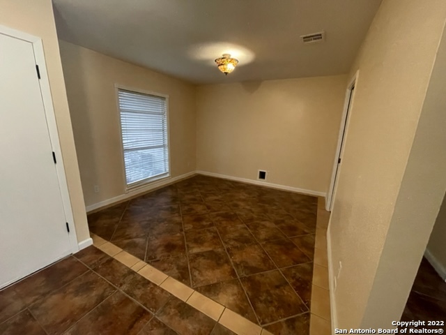 Image 6 of 25 For 838 Saddlebrook Dr