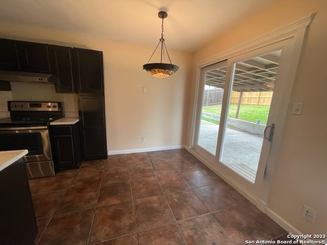 Image 7 of 25 For 838 Saddlebrook Dr