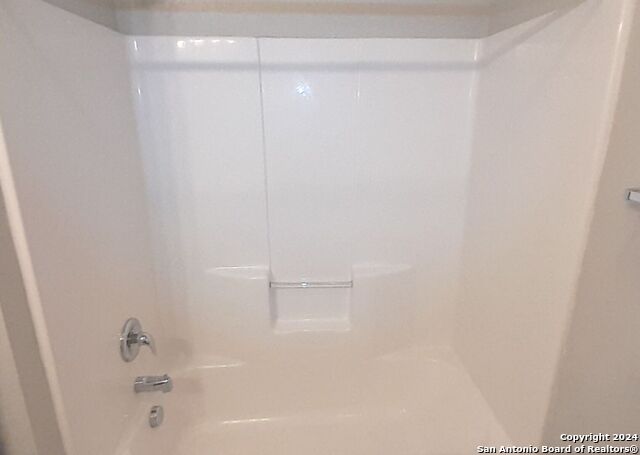 Image 12 of 13 For 112 Lone Oak  D201