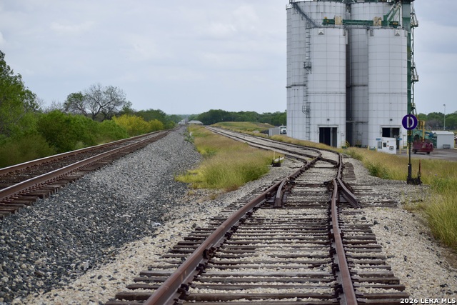 Details for 657 Fm 99  , WHITSETT, TX 78075