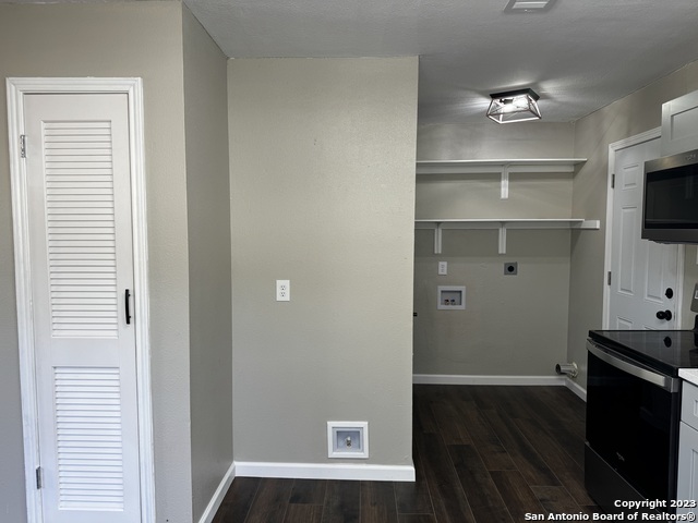 Image 10 of 29 For 15435 Belen St