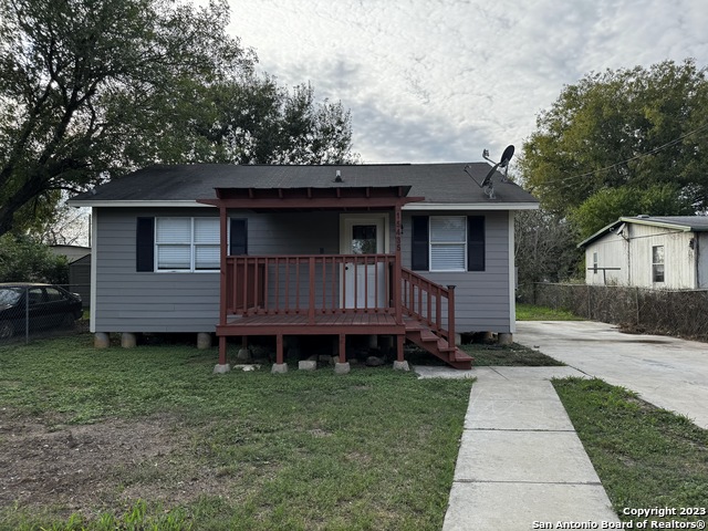 Image 2 of 29 For 15435 Belen St