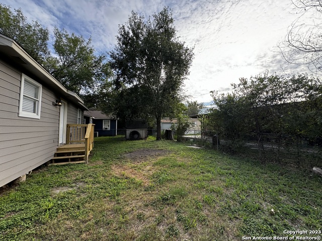 Image 26 of 29 For 15435 Belen St