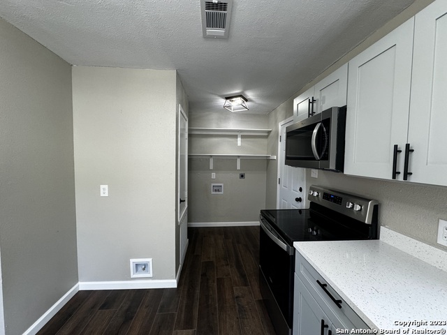 Image 7 of 29 For 15435 Belen St