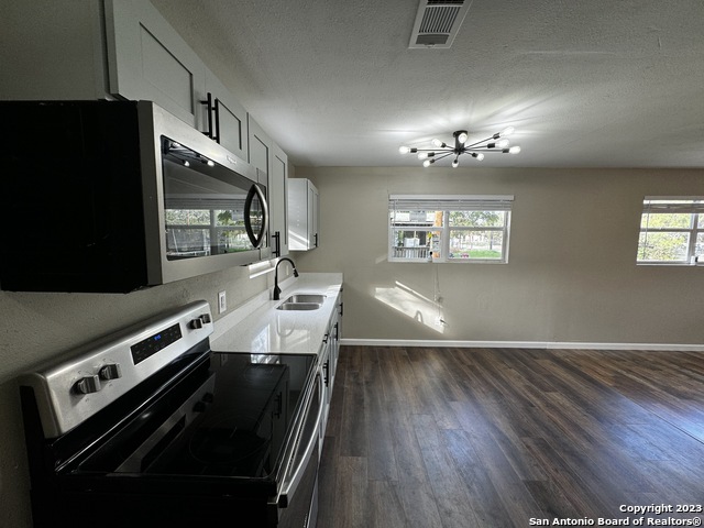 Image 9 of 29 For 15435 Belen St